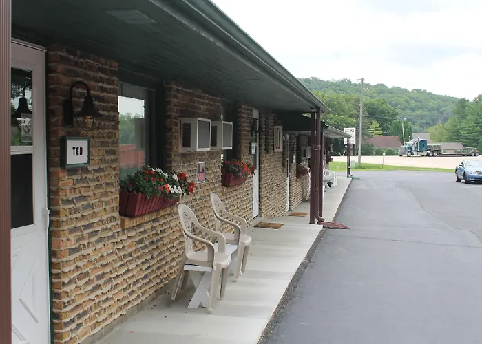 Chateau Motel