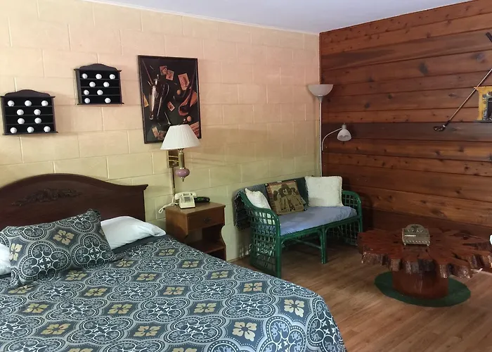 Chateau Motel